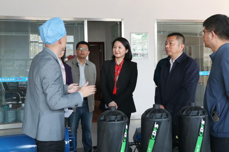 省商務(wù)廳帶隊來(lái)園調研 省商務(wù)廳帶隊來(lái)園調研